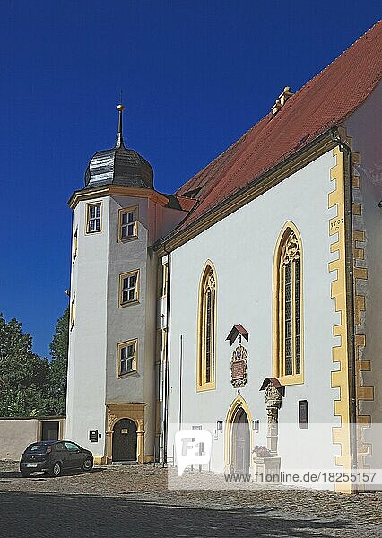 Spitalkirche mit dem Bürgerspital  Stadt Iphofen  Landkreis Kitzingen  Unterfranken  Bayern  Deutschland  Europa