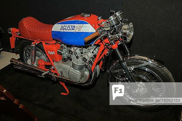 Historisches Motorrad Oldtimer Classic Bike Motorbike MV Agusta 750 S Sport aus 70er Jahre  Messe Techno Classica  Essen  Nordrhein-Westfalen  Deutschland  Europa
