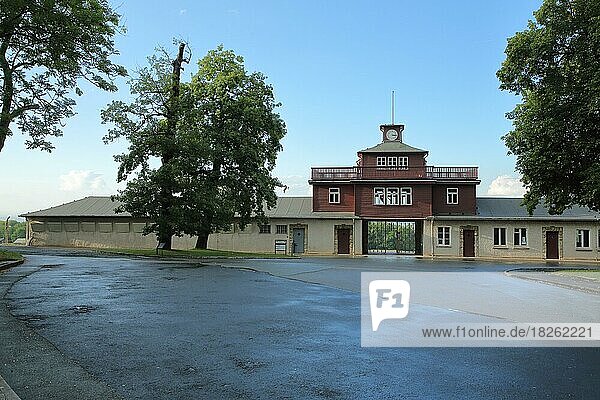 Gebäude und Eingang zum Konzentrationslager  NS-Zeit  Buchenwald Gedenkstätte  Weimar  Thüringen  Deutschland  Europa