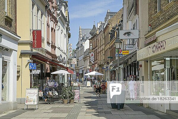 Schwalbacher Straße pedestrian zone  Eltville  Hesse  Germany  Europe