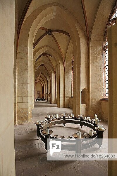 Seitenschiff der Basilika im Kloster Eberbach  Rheingau  Hessen  Deutschland  Europa