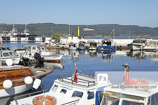 Boats in the harbour  Çanakkale at the Dardanelles  Marmara  Western Turkey  Turkey  Asia