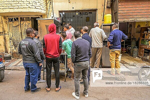 Waiting  Queue  People  Falafel  Snack  Luxor  Egypt  Africa