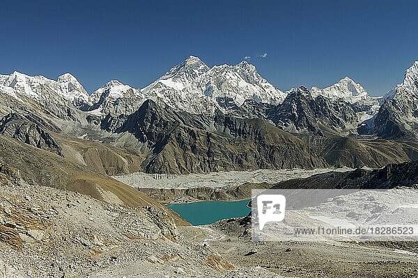 View towards East from the trekking route to Renjo La in Khumbu. Three eight-thousanders: Mount Everest  Lhotse and Makalu and other peaks  including Khumbutse  Pumori  Nuptse  Kangchungtse are visible. There is the settlement of Gokyo below  the Gokyo Lake and Ngozumpa  the longest glacier of the Himalayas. A splendid mountain panorama. Three Passes Trek in the Everest Region. Sagarmatha National Park  Solukhumbu  Nepal  Asia