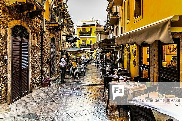Restaurant Mile  Taormina on a rock terrace on the slope of Monte Tauro  Taormina  Sicily  Italy  Europe