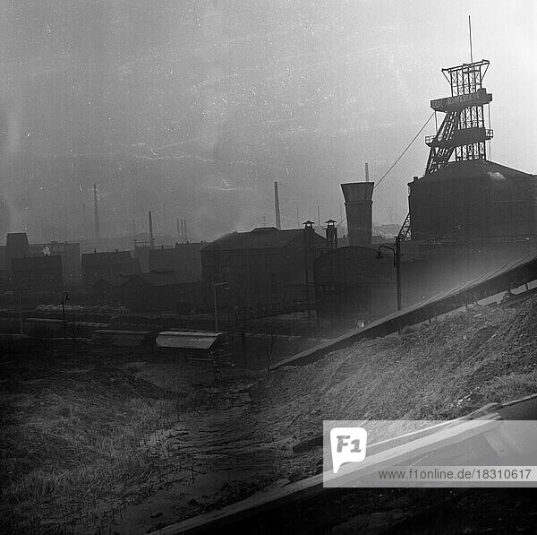 Closed collieries  colliery ruins  and coal dumps dominated the image of the Ruhr area in 1965 and 1966  Germany  Europe