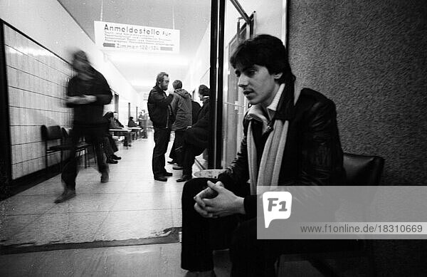 Arbeitslose beim Arbeitsamt Dortmund am 18.02.1981  Deutschland  Europa