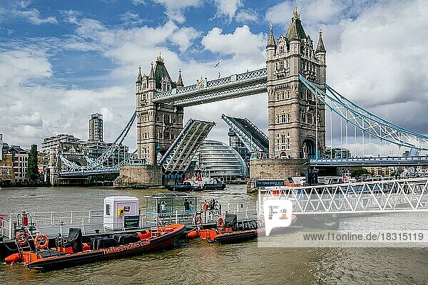 Tower Bridge over the Thames  London  City of London  England  United Kingdom  Great Britain  Europe