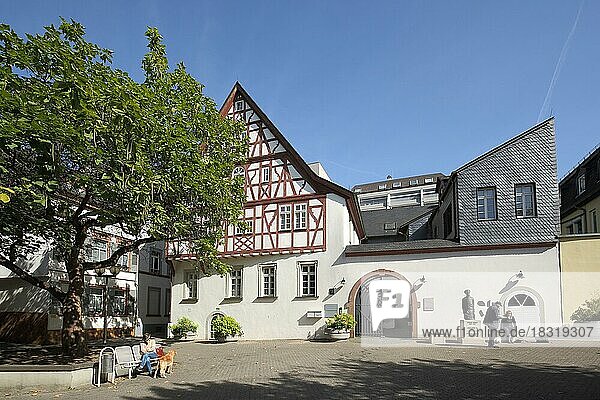 Stefan George Museum und ehemalige Hafenkasten  Fachwerkhaus  Bingen  Rheinhessen  Rheinland-Pfalz  Deutschland  Europa