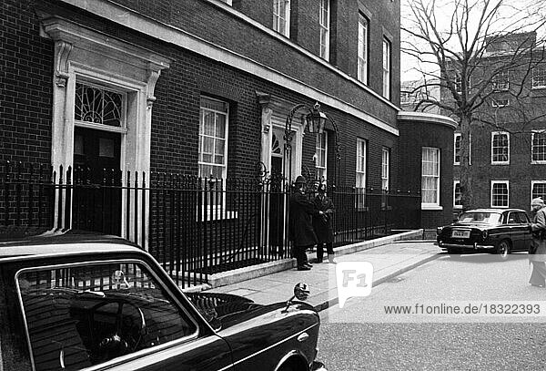 The City of London and politicians on 16.2.1974 .Downingstreet 10  GBR  Great Britain