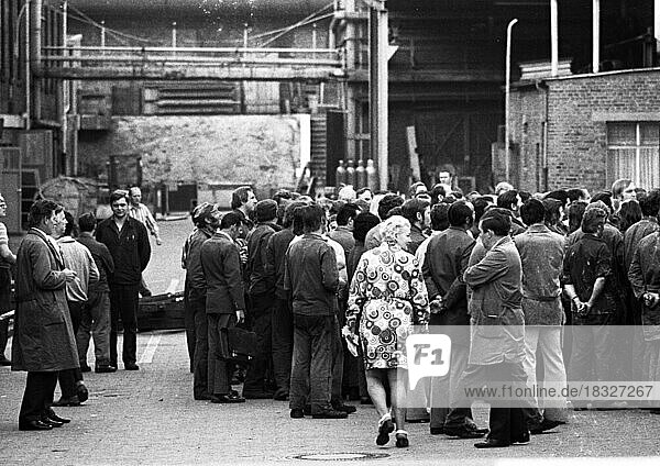 On 7 August 1973  a spontaneous 'wildcat' strike also broke out at Holstein and Kappert in Dortmund. The photo shows a strike meeting on 9. 1973 in Dortmund  Germany  Europe