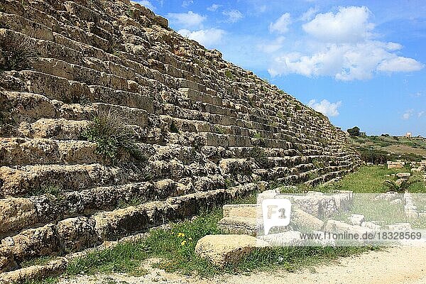 Selinunt  ?eberreste der Stadtmauer in der archäologischen Ausgrabungsstätte von Selinunte  Provinz Trapani  Sizilien  Italien  Europa