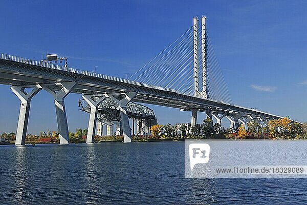 Neue Autobahnbrücke über den Sankt-Lorenz-Strom  Montreal  Provinz Quebec  Kanada  Nordamerika