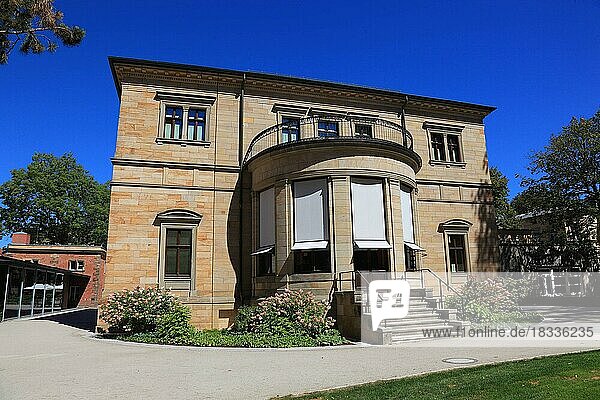 Bayreuth  die Villa Wahnfried  Haus Wahnfried  ehemaliges Wohnhaus von Richard Wagner  Rueckseite  Deutschland  Bayern  Oberfranken  Europa