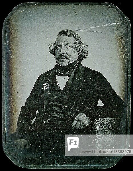 Louis Jacques Mandé Daguerre  18. November 1787  10. Juli (1851)  war ein französischer Maler und Erfinder des ersten kommerziell nutzbaren fotografischen Verfahrens  der Daguerreotypie  Historisch  digital restaurierte Reproduktion einer Vorlage aus dem 19. Jahrhundert