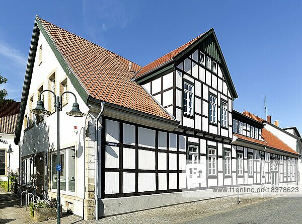 Wohngebäude in Fachwerkbauweise  Kirchplatz  Bad Essen  Niedersachsen  Deutschland  Europa