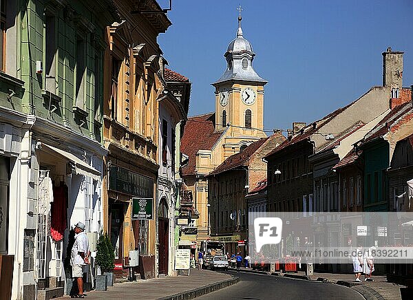 Altstadt  Str. Muresenilor und St.-Peter-und-Paul Kirche  in der Altstadt von Brasov  Kronstadt  Siebenbürgen  Rumänien  Europa