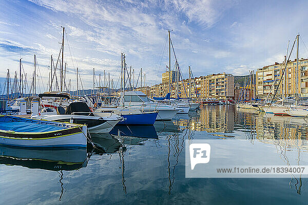 Hafen von Toulon  Toulon  Var  Provence-Alpes-Cote d'Azur  Frankreich  Westeuropa