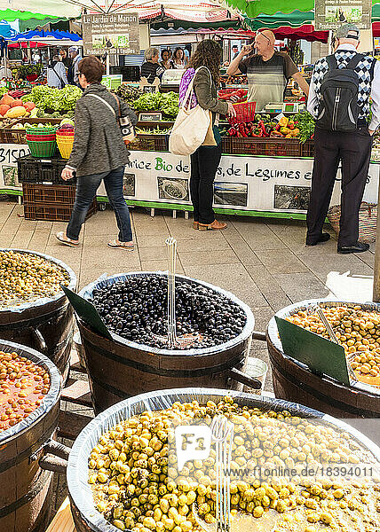 Markt in Aix-en-Provence  Bouches-du-Rhone  Provence-Alpes-Cote d'Azur  Frankreich  Westeuropa