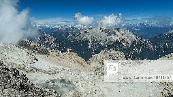 Beautiful mountain panorama in the Italian Dolomites. Dolomites  Italy  Dolomites  Italy  Europe
