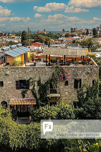Haus mit Dachgarten  Altstadt-Gasse  Rhodos-Stadt  Griechenland  Europa