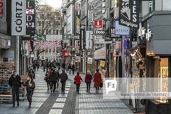 Shopping streets in Cologne after the lockdown in the Corona crisis  pedestrian zone Hohe Straße