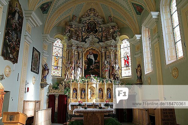 Die barocke Wallfahrtskirche Unser Frau in Schnals liegt im gleichnamigen Ort Unser Frau (Gemeinde Schnals)  dem größten Ort im Schnalstal in Südtirol  Italien  Europa