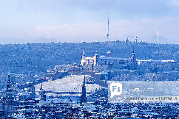 Fog over Marienberg Fortress in city
