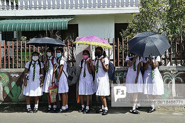 Schoolgirls on their way home in Kandy  Sri Lanka  Asia