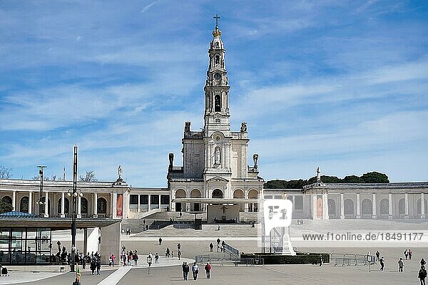 Basilika Unserer Lieben Frau vom Rosenkranz  Rosenkranzbasilika  Wallfahrtskirche  Santuario de Fatima  Fatima-Schrein  Fatima  Ourem  Santarem  Portugal  Europa