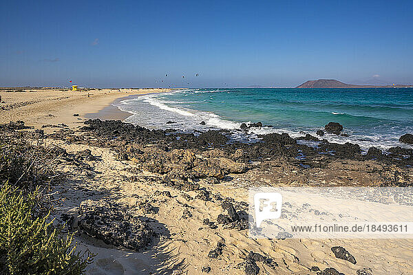 View of beach and the Atlantic Ocean  Corralejo Natural Park  Fuerteventura  Canary Islands  Spain  Atlantic  Europe