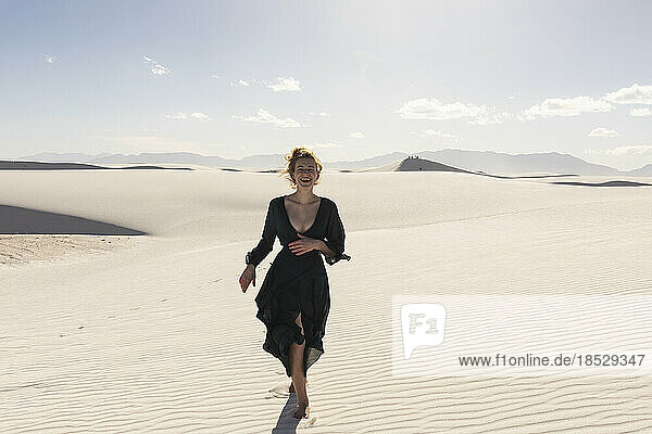 United States  New Mexico  White Sands National Park  Smiling teenage girl