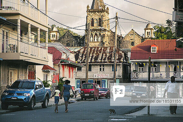 Straßenszene in der Hauptstadt von Roseau auf der Insel Dominica in den Westindischen Inseln; Roseau  Dominica  Westindische Inseln