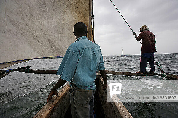 Handwerkliche Fischer vor der Küste von Tanga; Tanga  Tansania