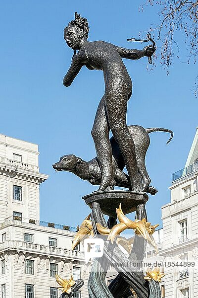Bronzestatue der Göttin Diana (EJ Clack 1952) im Green Park London