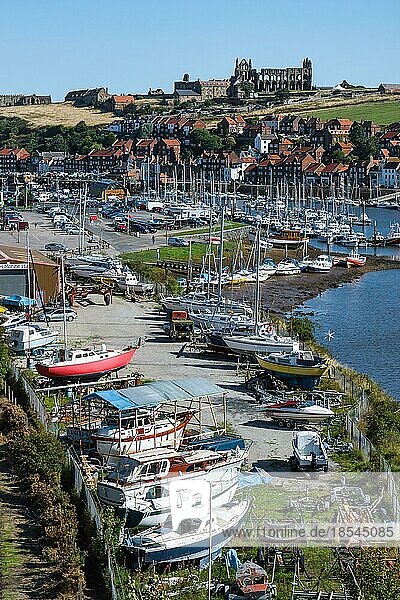 Blick entlang des Esk in Richtung Whitby