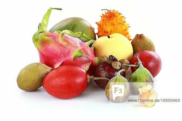 Exotische Früchte Mangostan  Feige  Mango  asiatische Birne  Drachenfrucht  Hornmelone  Tamarillo