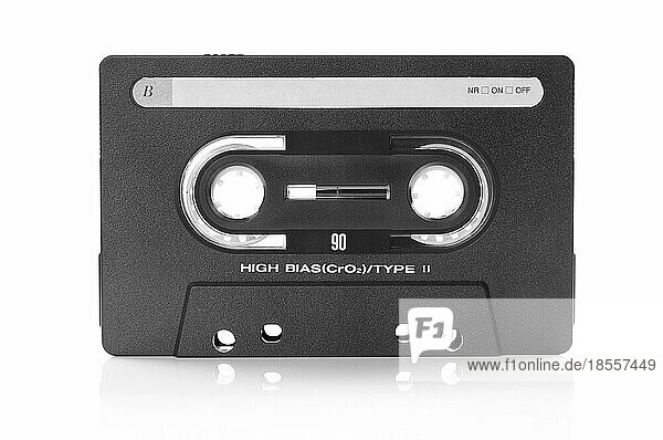 Alte Musikkassette mit leerem Etikett
