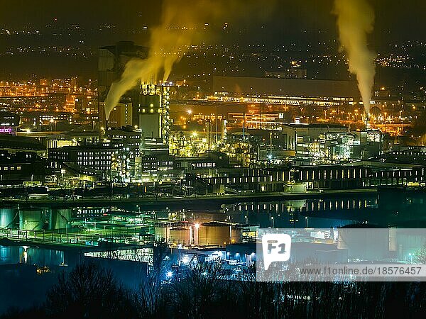 Österreich  Linz  Industriegelände. Vöst und Chemiepark  Europa