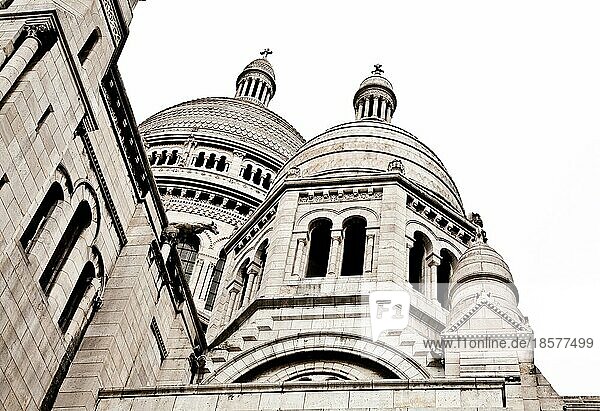Detail der Herz Jesu Basilika in Paris  allgemein bekannt als Sacré C?ur Basilika  die dem Heiligsten Herzen Jesu gewidmet ist  in Paris  Frankreich  Europa