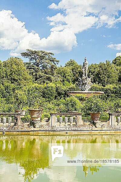 Florenz  Italien. Die alten Boboli Gärten an einem sonnigen Tag im Sommer