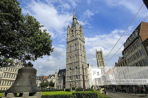 Belfried  Kathedralel von Saint Bavo  Gent  Ostflandern  Flandern  Belgien  Glockenturm  Europa