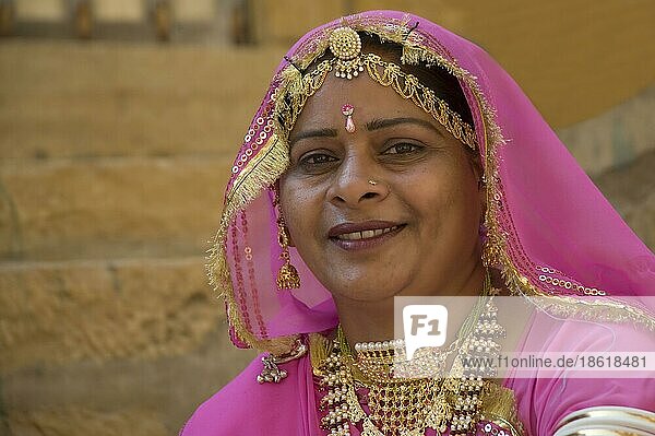 Indien Frau  Jaisalmer  Rajasthan  Indien  rajput  Asien