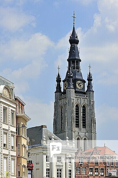 Die Saint-Martin Kirche in Kortrijk  Belgien  Europa