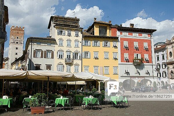 Cafe  Trient  Trentino-Südtirol  Südtirol  Italien  Europa