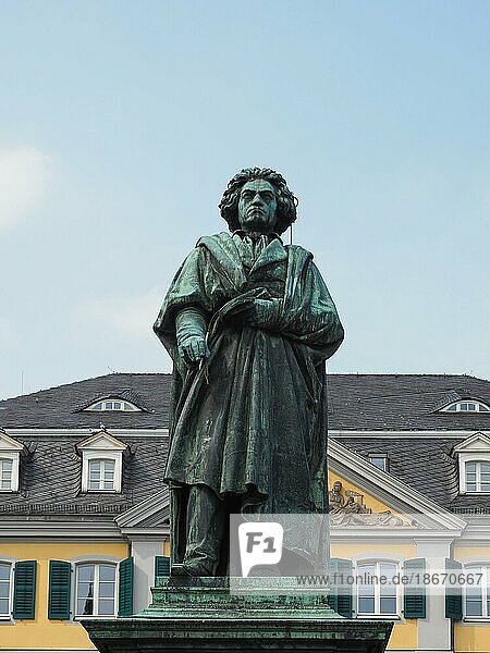 Beethoven Denkmal (1845) in Bonn  Deutschland  Europa