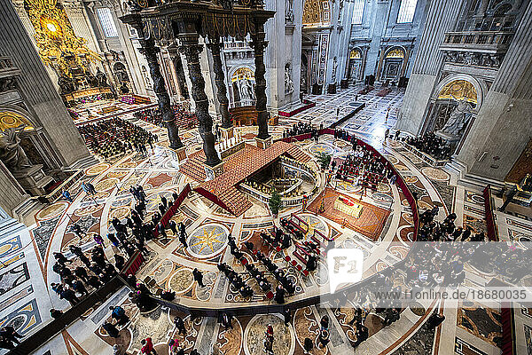 The body of Pope Emeritus Benedict XVI lying in State at St. Peter's Basilica in the Vatican  January 3  2023  Vatican  Rome  Lazio  Italy  Europe