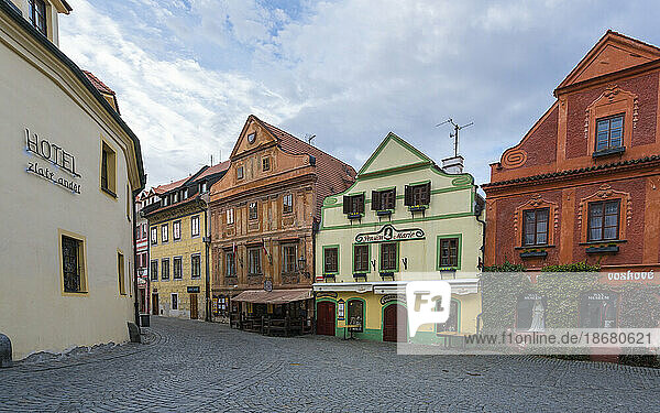 Houses with colorful facades at Kajovska street  UNESCO World Heritage Site  Cesky Krumlov  Czech Republic (Czechia)  Europe