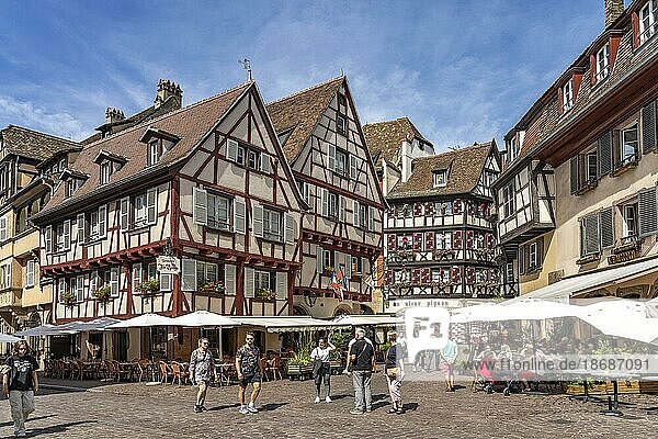 Fachwerkhäuser in der Altstadt von Colmar  Elsass  Frankreich  Europa