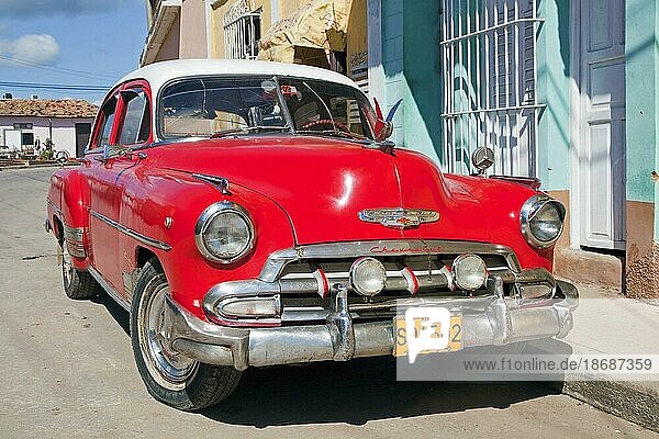 Alter amerikanischer Chevrolet Wagen aus den 1950er Jahren  Ami Tank in Trinidad  Kuba  Karibik  Mittelamerika